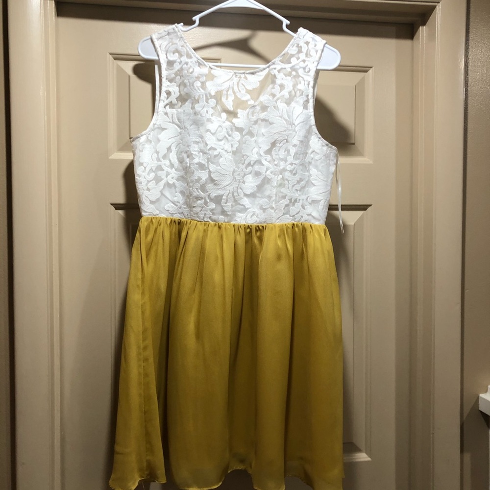 Altar’d State Yellow Dress With Tags